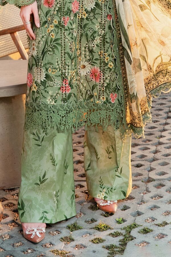 Maria B 2K25 Khaddar Collection 💫 - Image 4