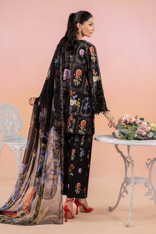 💎 Maria B Winter Bloom – Khaddar Collection 2K25 - Image 3