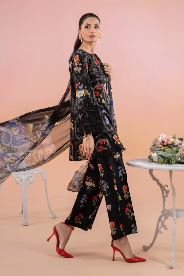 💎 Maria B Winter Bloom – Khaddar Collection 2K25 - Image 4