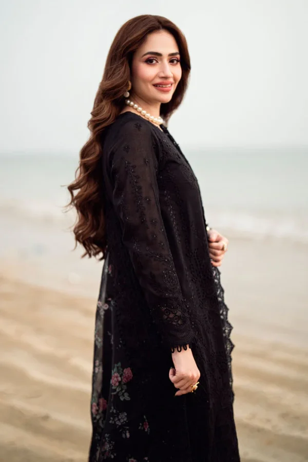 Nureh Winter 2025 – Premium Dhanak Suit 🔥 - Image 6