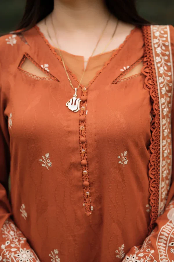 ❄️ Libas Winter 2025 – Dhanak Elegance Collection ☀️ - Image 6