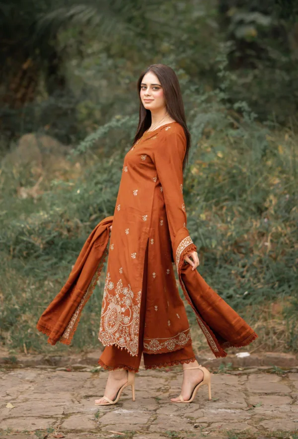❄️ Libas Winter 2025 – Dhanak Elegance Collection ☀️ - Image 3